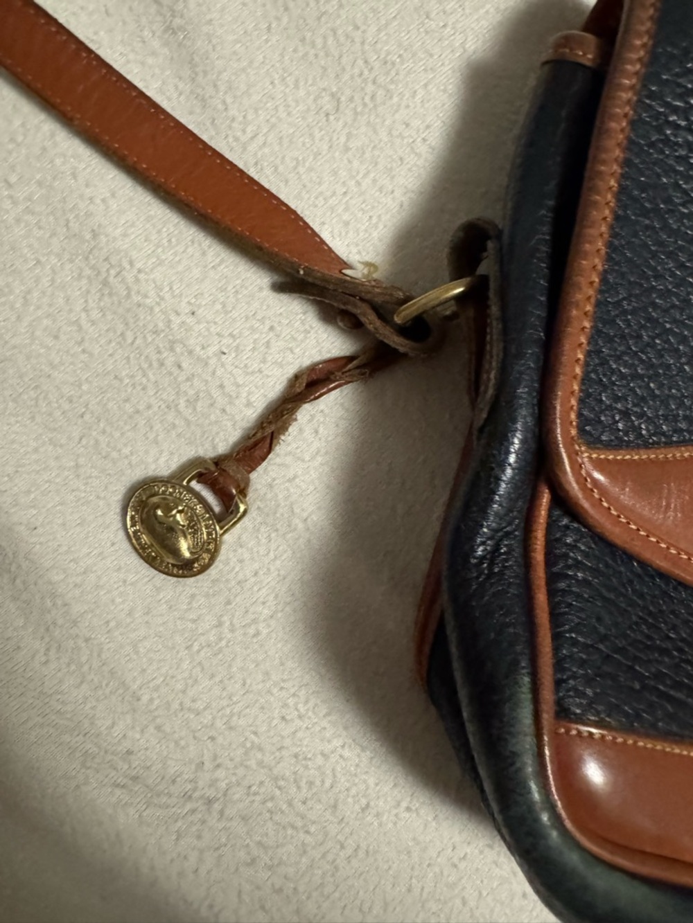 Vintage DOONEY & BOURKE Classic Two-Tone Black and Brown Leather Satchel - Picture 6 of 13